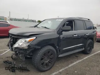 2010 Lexus LX 570 z VIN JTJHY7AX9A4047342, wystawiony jako Copart lot #76377744 z przebiegiem 197 953 mil mil oraz Szkoda całkowita • Salvage title. Historia ofert i sprzedaży dostępna na DreamBid. Obrazek 1.