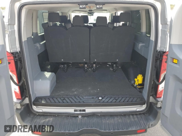 2018 Ford Transit Passenger XL with VIN 1FBZX2YM0JKA72915, listed as a Copart auction lot 54671675 with 68,695 mi miles and Salvage title. Bid and sale history available at DreamBid. Image 10.