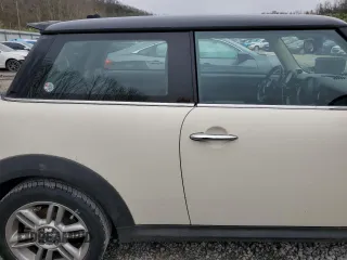2012 MINI Hardtop S with VIN WMWSV3C53CTY27834, listed as a Copart auction lot 52616845 with 66,919 mi miles and Salvage Title. Bid and sale history available at DreamBid. Image 10.