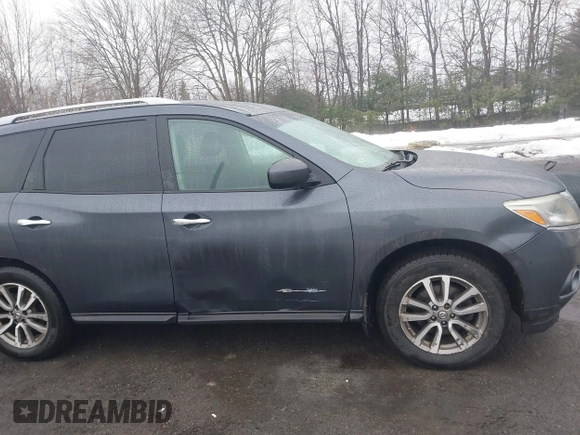 2013 Nissan Pathfinder SV with VIN 5N1AR2MM6DC670669, listed as a IAAI auction lot 41727260 with 186,112 mi miles. Bid and sale history available at carsss.com. Image 6.