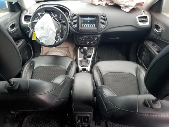 2018 Jeep Compass Latitude with VIN 3C4NJDBB9JT342849, listed as a Copart auction lot 52559935 with 81,241 mi miles and Salvage Title. Bid and sale history available at DreamBid. Image 8.