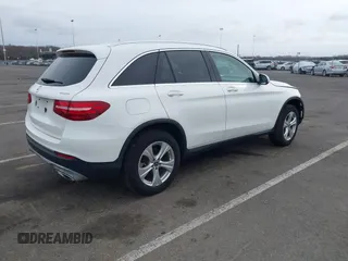 2018 Mercedes-Benz GLC with VIN WDC0G4KB6JV095440, listed as a IAAI auction lot 41675208 with 83,646 mi miles. Bid and sale history available at carsss.com. Image 4.