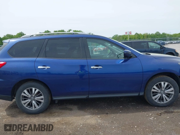 2019 Nissan Pathfinder SV z VIN 5N1DR2MM7KC617117, wystawiony jako IAAI lot #42342685 z przebiegiem 98 013 mil mil oraz . Historia ofert i sprzedaży dostępna na DreamBid. Obrazek 13.