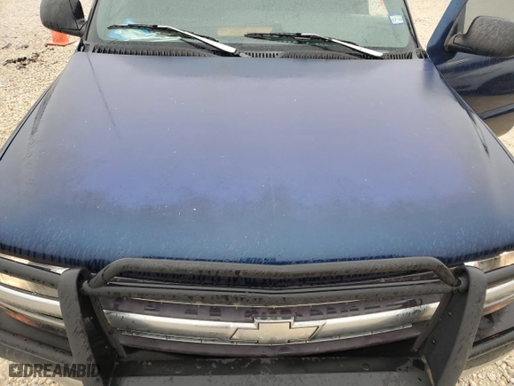 2000 Chevrolet Silverado 1500 with VIN 1GCEK14V9YZ235077, listed as a Copart auction lot 43021105 with 172,099 mi miles and Salvage Title. Bid and sale history available at carsss.com. Image 11.