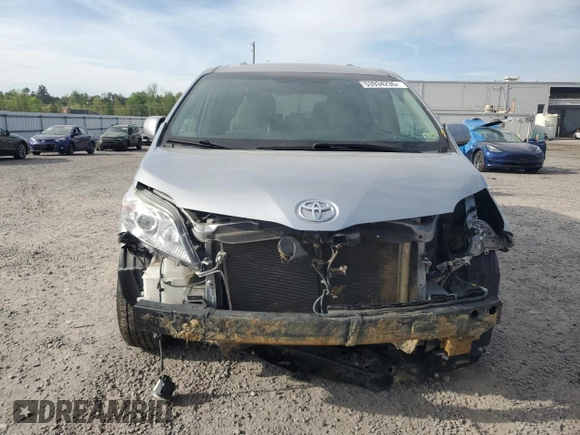 2017 Toyota Sienna XLE Auto Access Seat with VIN 5TDYZ3DC6HS805654, listed as a Copart auction lot 53934235 with 78,756 mi miles and Salvage Title. Bid and sale history available at carsss.com. Image 5.