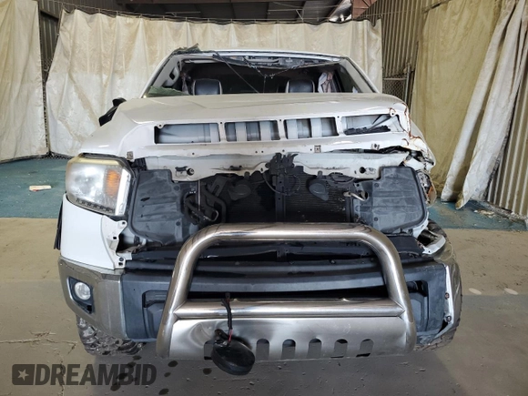 2015 Toyota Tundra SR5 с VIN 5TFDW5F17FX431352, выставлен на аукционе Copart как лот 61190154 с пробегом Не указан миль и Чистый • Clean title. История ставок и продаж доступна на DreamBid. Изображение 5.