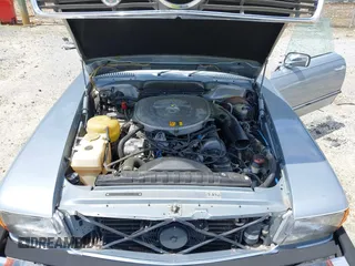 1984 Mercedes-Benz 380 SL z VIN WDBBA45A5EA014183, wystawiony jako IAAI lot #42456937 z przebiegiem 93 667 mil mil oraz . Historia ofert i sprzedaży dostępna na DreamBid. Obrazek 10.