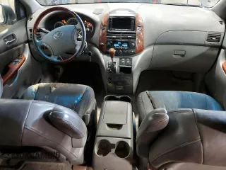 2004 Toyota Sienna XLE with VIN 5TDBA22CX4S020459, listed as a Copart auction lot 52444465 with 264,508 mi miles and Salvage Title. Bid and sale history available at carsss.com. Image 8.