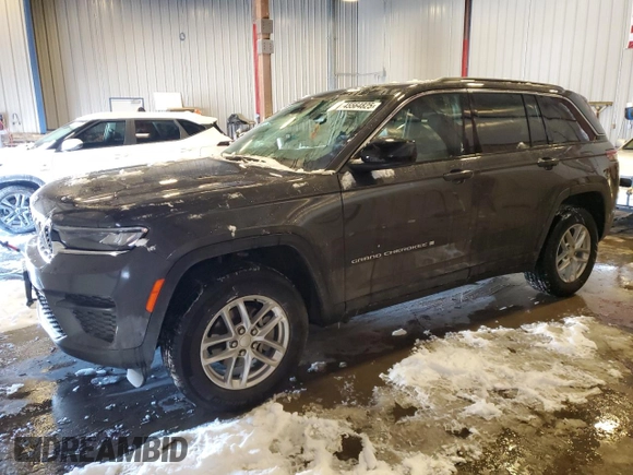 2024 Jeep Grand Cherokee Laredo X with VIN 1C4RJHAG2RC123051, listed as a Copart auction lot 45564825 with 9,292 mi miles and Salvage Title. Bid and sale history available at carsss.com. Image 1.