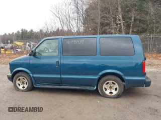 2003 Chevrolet Astro with VIN 1GNEL19X13B132266, listed as a IAAI auction lot 41995439 with 60,127 mi miles. Bid and sale history available at carsss.com. Image 12.