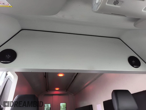 2023 Ford Transit Cargo with VIN 1FTRU8XG8PKC05304, listed as a Copart auction lot 60695455 with 697 mi miles and Clean title. Bid and sale history available at DreamBid. Image 13.