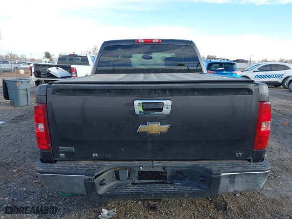 2010 Chevrolet Silverado 1500 LT with VIN 3GCRKSE32AG129922, listed as a IAAI auction lot 40910846 with 122,255 mi miles. Bid and sale history available at carsss.com. Image 17.