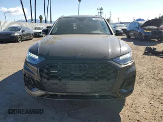 2024 Audi Q5 S line Premium Plus z VIN WA1E2AFY6R2125874, wystawiony jako Copart lot #47052955 z przebiegiem 1 144 mil mil oraz Szkoda całkowita • Salvage title. Historia ofert i sprzedaży dostępna na DreamBid. Obrazek 5.