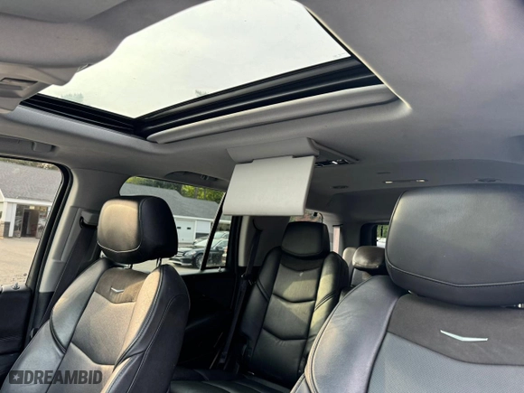 2016 Cadillac Escalade Luxury Collection with VIN 1GYS4BKJ1GR339154, listed as a Copart auction lot 72319344 with 121,594 mi miles and Clean Title. Bid and sale history available at carsss.com. Image 9.