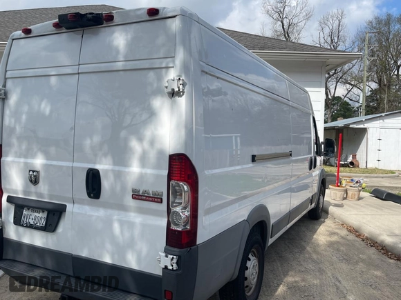2018 Ram ProMaster Cargo with VIN 3C6URVJG1JE152322, listed as a Copart auction lot 44421785 with 179,000 mi miles and Clean Title. Bid and sale history available at carsss.com. Image 4.