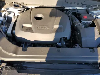 2021 Volvo XC60 Momentum with VIN YV4A22RKXM1684809, listed as a Copart auction lot 86790664 with 32,070 mi miles and Salvage title. Bid and sale history available at DreamBid. Image 11.
