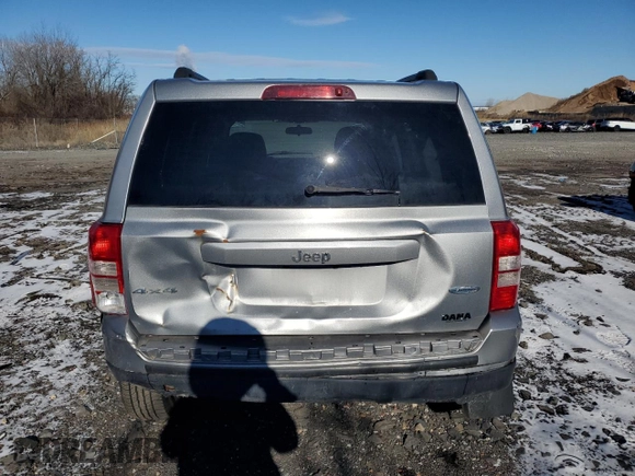 2014 Jeep Patriot Latitude with VIN 1C4NJRFB0ED816593, listed as a Copart auction lot 46106305 with 71,589 mi miles and Non Repairable. Bid and sale history available at carsss.com. Image 6.