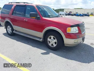 2005 Ford Expedition Eddie Bauer with VIN 1FMPU175X5LA40873, listed as a IAAI auction lot 42017353 with 216,737 mi miles. Bid and sale history available at carsss.com. Image 1.