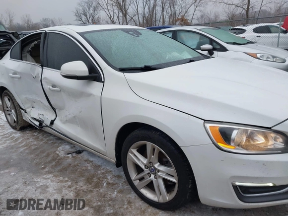 2015 Volvo S60 T5 Drive-E Premier с VIN YV140MFK3F1351631, выставлен на аукционе IAAI как лот 41558911 с пробегом 144 457 миль миль и . История ставок и продаж доступна на DreamBid. Изображение 13.