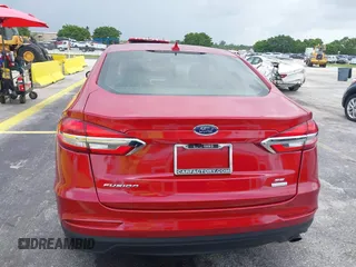 2020 Ford Fusion SE with VIN 3FA6P0HDXLR160183, listed as a IAAI auction lot 42623508 with 89,914 mi miles and . Bid and sale history available at DreamBid. Image 16.