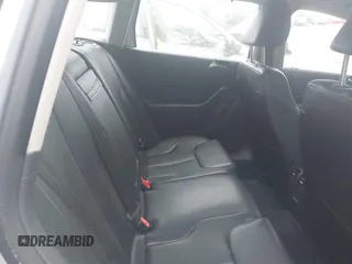 2010 Volkswagen Passat z VIN WVWXK9AN4AE106222, wystawiony jako IAAI lot #42361130 z przebiegiem 104 933 mil mil oraz . Historia ofert i sprzedaży dostępna na DreamBid. Obrazek 8.
