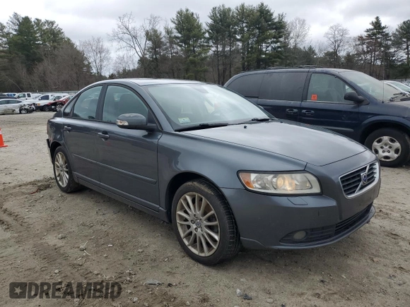 2009 Volvo S40 2.4L with VIN YV1MS382192446124, listed as a Copart auction lot 48473355 with 88,026 mi miles and Clean Title. Bid and sale history available at carsss.com. Image 4.
