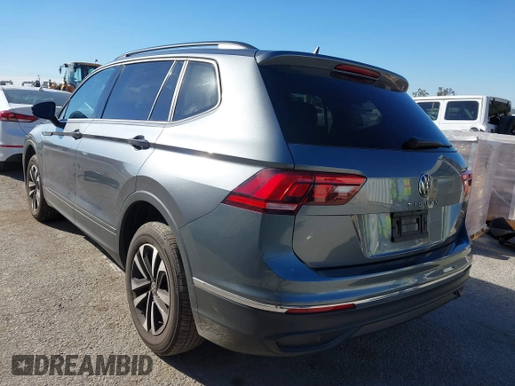 2022 Volkswagen Tiguan S with VIN 3VV1B7AX9NM055507, listed as a IAAI auction lot 41383597 with 25,546 mi miles and . Bid and sale history available at DreamBid. Image 3.