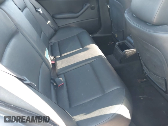 2004 BMW 3 Series 325xi with VIN WBAEU33434PM59530, listed as a IAAI auction lot 42310083 with Not provided miles and . Bid and sale history available at DreamBid. Image 8.