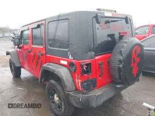 2009 Jeep Wrangler Unlimited X with VIN 1J4GZ39159L711992, listed as a IAAI auction lot 41416000 with 270,461 mi miles. Bid and sale history available at carsss.com. Image 3.