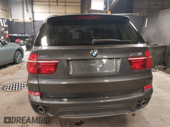2011 BMW X5 35d z VIN 5UXZW0C5XBL658941, wystawiony jako IAAI lot #42460443 z przebiegiem 137 268 mil mil oraz . Historia ofert i sprzedaży dostępna na DreamBid. Obrazek 16.