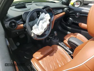 2022 MINI Convertible Cooper S z VIN WMW43DL0XN3P09016, wystawiony jako Copart lot #56379755 z przebiegiem 32 509 mil mil oraz Szkoda całkowita • Salvage title. Historia ofert i sprzedaży dostępna na DreamBid. Obrazek 8.