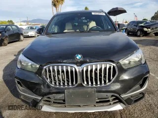 2021 BMW X1 sDrive28i with VIN WBXJG7C0XM5S94362, listed as a Copart auction lot 68538852 with 44,007 mi miles. Bid and sale history available at carsss.com. Image 5.