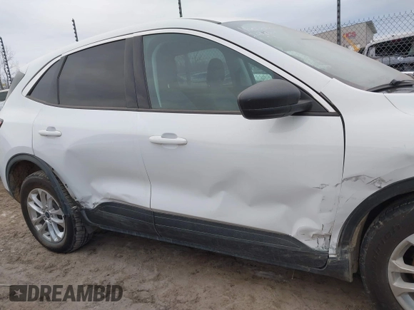 2022 Ford Escape SE Hybrid with VIN 1FMCU9BZ7NUA48866, listed as a IAAI auction lot 41552593 with 89,227 mi miles and . Bid and sale history available at carsss.com. Image 14.