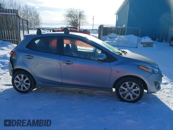 2013 Mazda 2 Touring z VIN JM1DE1LYXD0153291, wystawiony jako IAAI lot #41671574 z przebiegiem Nie podano mil oraz . Historia ofert i sprzedaży dostępna na DreamBid. Obrazek 12.