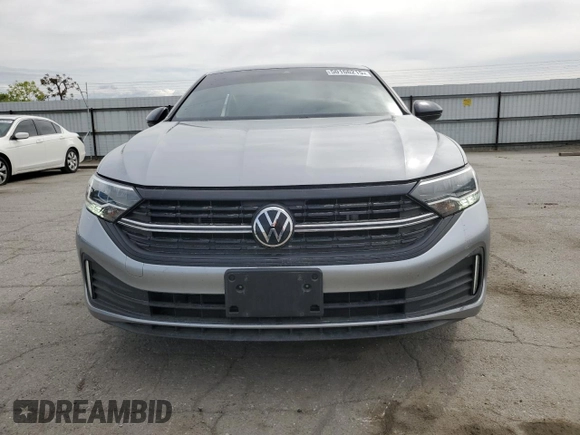 2023 Volkswagen Jetta Sport z VIN 3VWBM7BU8PM055306, wystawiony jako Copart lot #50166215 z przebiegiem 16 894 mil mil oraz Szkoda całkowita • Salvage title. Historia ofert i sprzedaży dostępna na DreamBid. Obrazek 5.