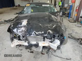 2023 Kia K5 LXS z VIN 5XXG14J28PG185233, wystawiony jako Copart lot #53922895 z przebiegiem 46 314 mil mil oraz Szkoda całkowita • Salvage title. Historia ofert i sprzedaży dostępna na DreamBid. Obrazek 5.