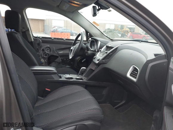 2010 Chevrolet Equinox LT w/1LT with VIN 2CNALDEW0A6330256, listed as a IAAI auction lot 41847433 with 116,869 mi miles. Bid and sale history available at carsss.com. Image 5.