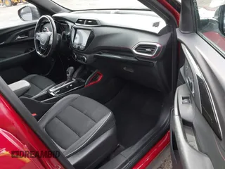 2021 Chevrolet TrailBlazer RS with VIN KL79MTSL2MB026353, listed as a IAAI auction lot 41347631 with 52,950 mi miles. Bid and sale history available at carsss.com. Image 5.