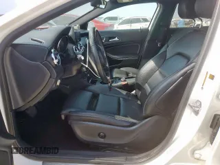 2019 Mercedes-Benz GLA 250 z VIN WDCTG4EB5KJ550733, wystawiony jako Copart lot #57347415 z przebiegiem 34 058 mil mil oraz Szkoda całkowita • Salvage title. Historia ofert i sprzedaży dostępna na DreamBid. Obrazek 7.