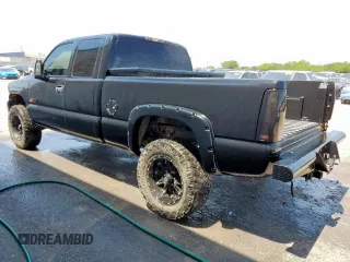 2002 Chevrolet Silverado 1500 LS with VIN 1GCEK19T12Z257038, listed as a Copart auction lot 56856265 with 205,764 mi miles and Clean Title. Bid and sale history available at DreamBid. Image 2.