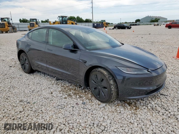 2025 Tesla Model 3 Long Range z VIN 5YJ3E1EA5SF000814, wystawiony jako Copart lot #57821595 z przebiegiem 727 mil mil oraz Szkoda całkowita • Salvage title. Historia ofert i sprzedaży dostępna na DreamBid. Obrazek 4.