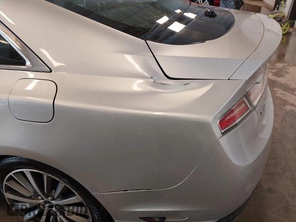 2017 Lincoln MKZ Select с VIN 3LN6L5D95HR624794, выставлен на аукционе IAAI как лот 41601895 с пробегом 81 972 миль миль и . История ставок и продаж доступна на DreamBid. Изображение 18.