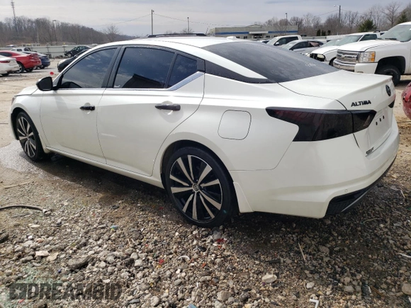 2021 Nissan Altima 2.5 SR with VIN 1N4BL4CV7MN394058, listed as a Copart auction lot 46739545 with 59,906 mi miles and Salvage Title. Bid and sale history available at carsss.com. Image 2.