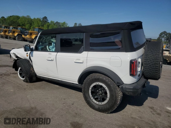 2023 Ford Bronco с VIN 1FMEE5DPXPLB63867, выставлен на аукционе Copart как лот 53782605 с пробегом 46 858 миль миль и Списание • Salvage title. История ставок и продаж доступна на DreamBid. Изображение 2.