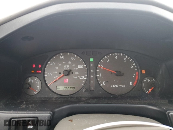 2000 Infiniti G20 Luxury z VIN JNKCP11A1YT304887, wystawiony jako Copart lot #74562724 z przebiegiem 202 140 mil mil oraz Czysty tytuł • Clean title. Historia ofert i sprzedaży dostępna na DreamBid. Obrazek 9.