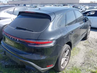 2022 Porsche Macan with VIN WP1AA2A53NLB01500, listed as a IAAI auction lot 41031126 with 25,618 mi miles and . Bid and sale history available at DreamBid. Image 4.