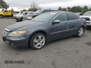2005 Acura RL with VIN JH4KB16595C008713, listed as a Copart auction lot 82051764 with 339,585 mi miles and Salvage Title. Bid and sale history available at carsss.com. Image 1.