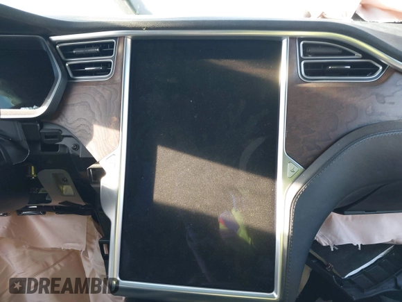 2017 Tesla Model X 90D z VIN 5YJXCBE26HF044710, wystawiony jako IAAI lot #40816228 z przebiegiem Nie podano mil oraz . Historia ofert i sprzedaży dostępna na DreamBid. Obrazek 7.