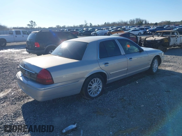 2010 Mercury Grand Marquis LS z VIN 2MEBM7FV2AX635506, wystawiony jako IAAI lot #41597727 z przebiegiem Nie podano mil oraz . Historia ofert i sprzedaży dostępna na DreamBid. Obrazek 4.