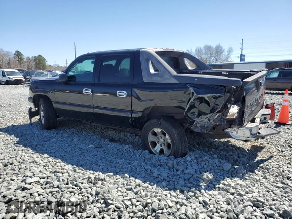 2005 Chevrolet Avalanche LS with VIN 3GNEC12Z65G128462, listed as a Copart auction lot 50082935 with 221,440 mi miles and Salvage title. Bid and sale history available at DreamBid. Image 2.